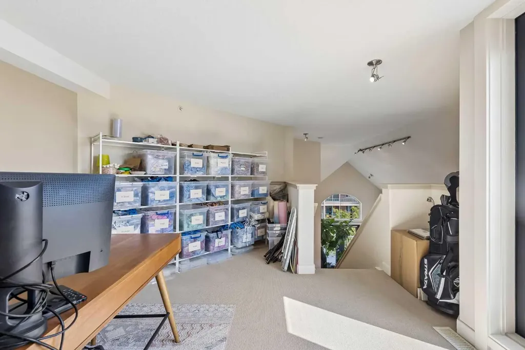 509 21 Avenue SW Calgary AB T2S 0G9