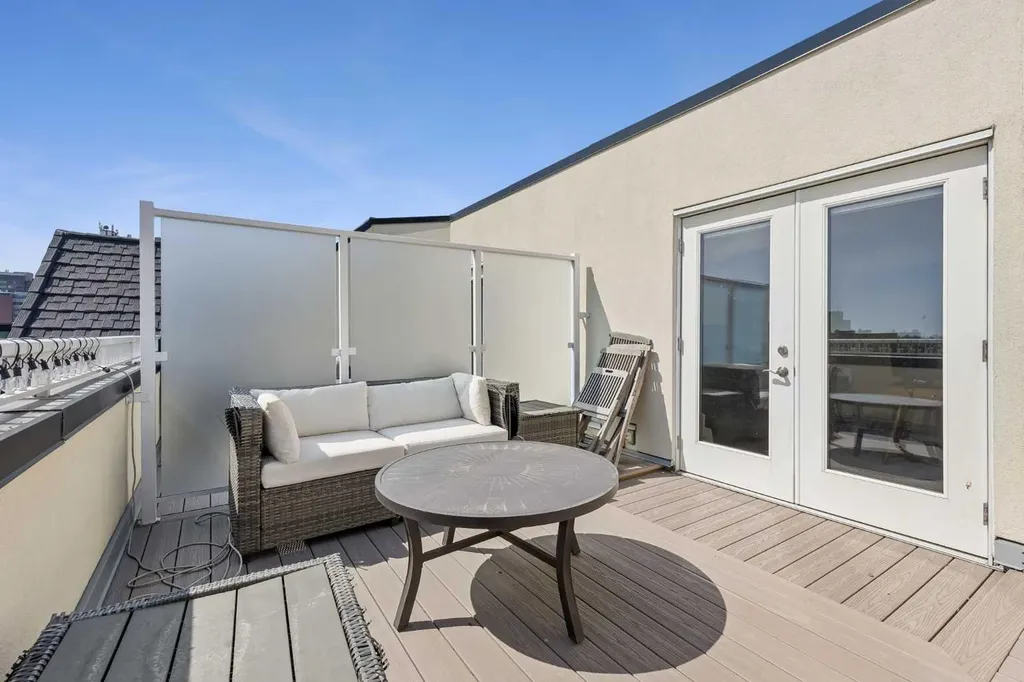509 21 Avenue SW Calgary AB T2S 0G9