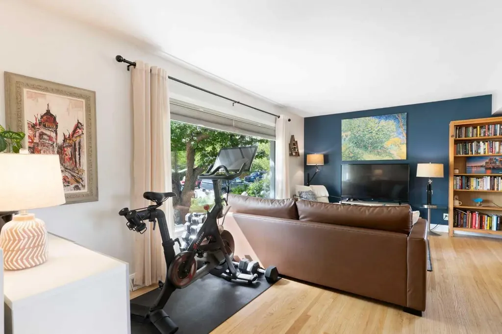14 Montrose Crescent NE Calgary AB T2E 5N9