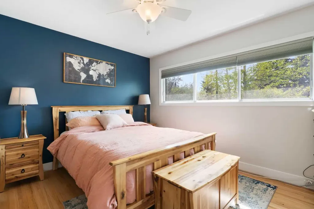 14 Montrose Crescent NE Calgary AB T2E 5N9