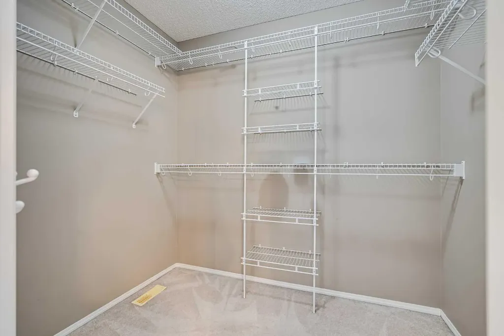 34 Kincora Drive NW Calgary AB T3R 1K8