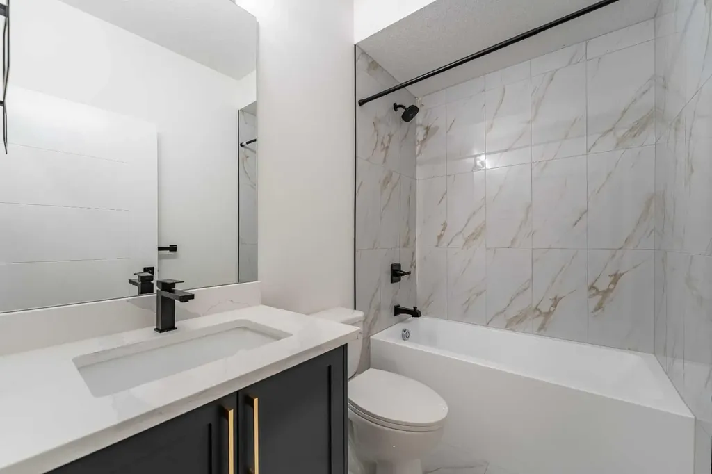 3925 74 Street NW Calgary AB T3B 2M5