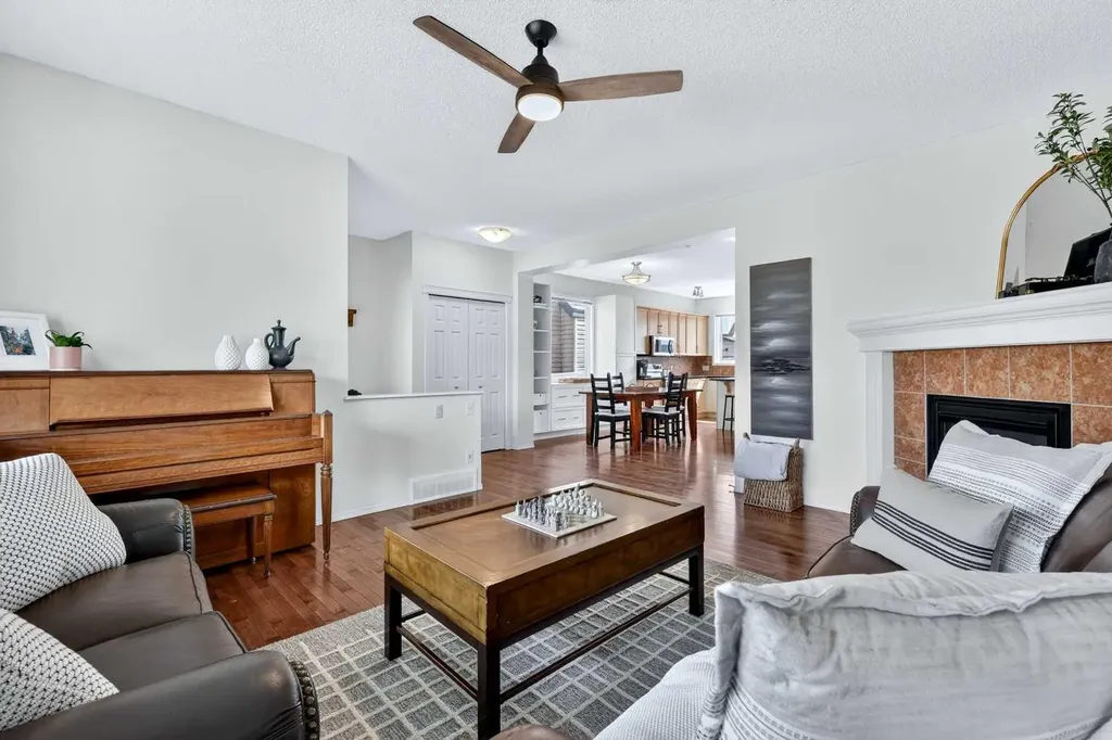 261 Copperstone Terrace SE Calgary AB T2Z 0J3