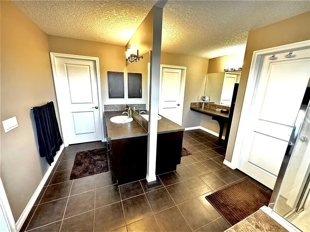 41 Chaparral Valley Green SE Calgary AB T2X0M3