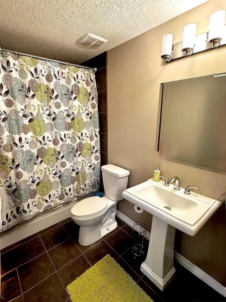 41 Chaparral Valley Green SE Calgary AB T2X0M3
