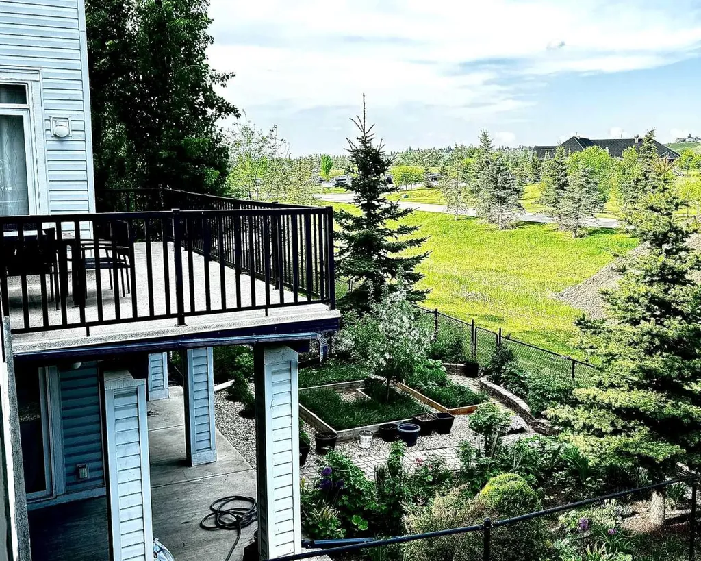 41 Chaparral Valley Green SE Calgary AB T2X0M3
