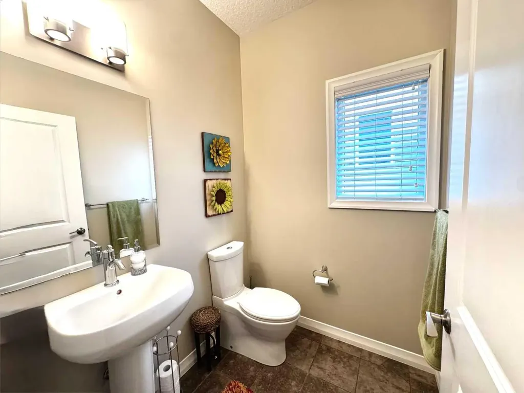 41 Chaparral Valley Green SE Calgary AB T2X0M3