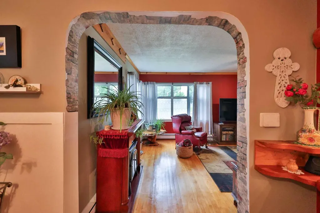 405 3 Avenue W Cardston AB T0K 0K0