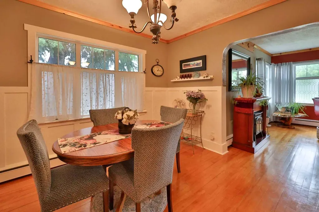 405 3 Avenue W Cardston AB T0K 0K0