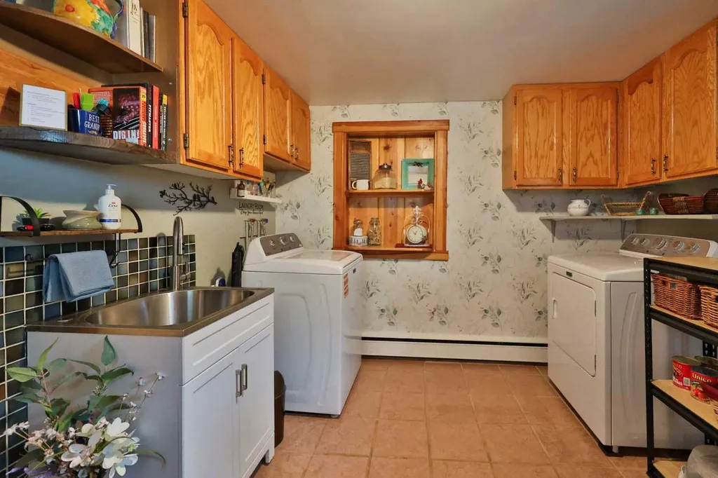 405 3 Avenue W Cardston AB T0K 0K0