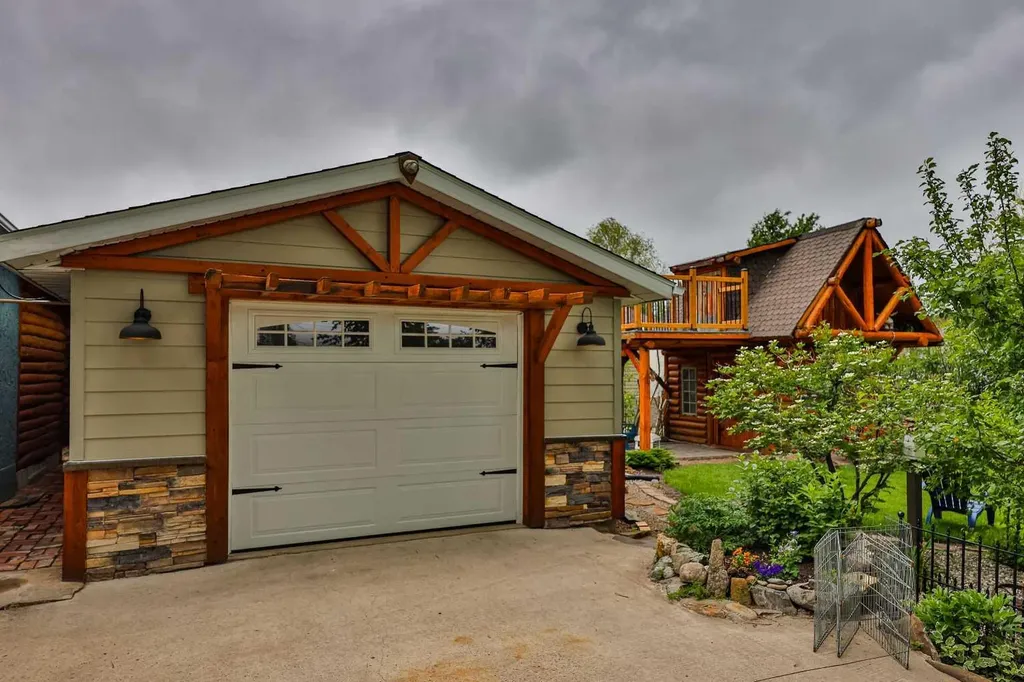 405 3 Avenue W Cardston AB T0K 0K0