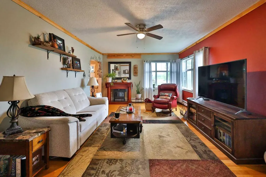 405 3 Avenue W Cardston AB T0K 0K0