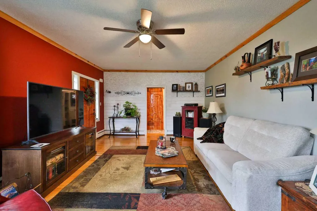 405 3 Avenue W Cardston AB T0K 0K0