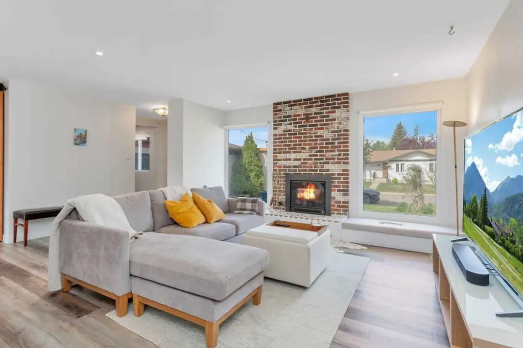 31 Macfarlane Avenue Red Deer AB T4N 5S9