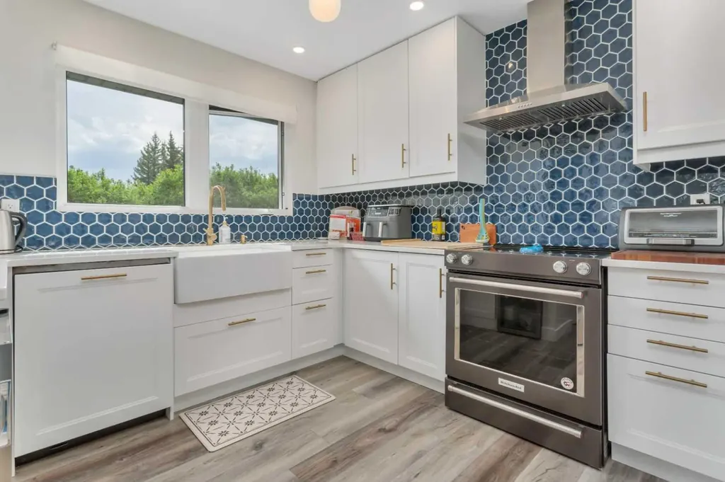 31 Macfarlane Avenue Red Deer AB T4N 5S9