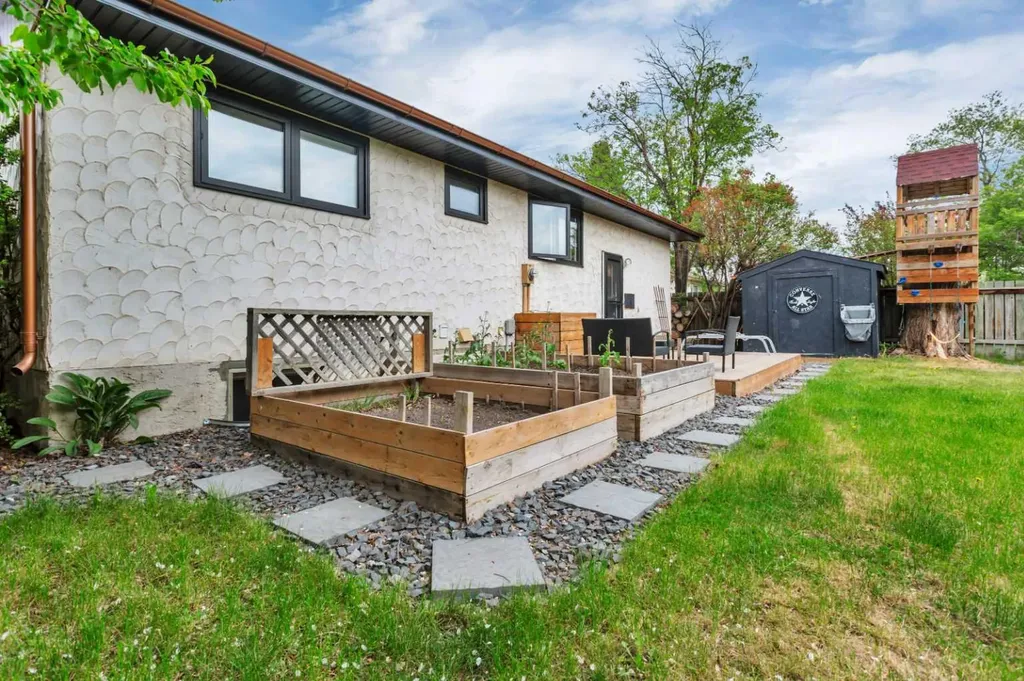 31 Macfarlane Avenue Red Deer AB T4N 5S9
