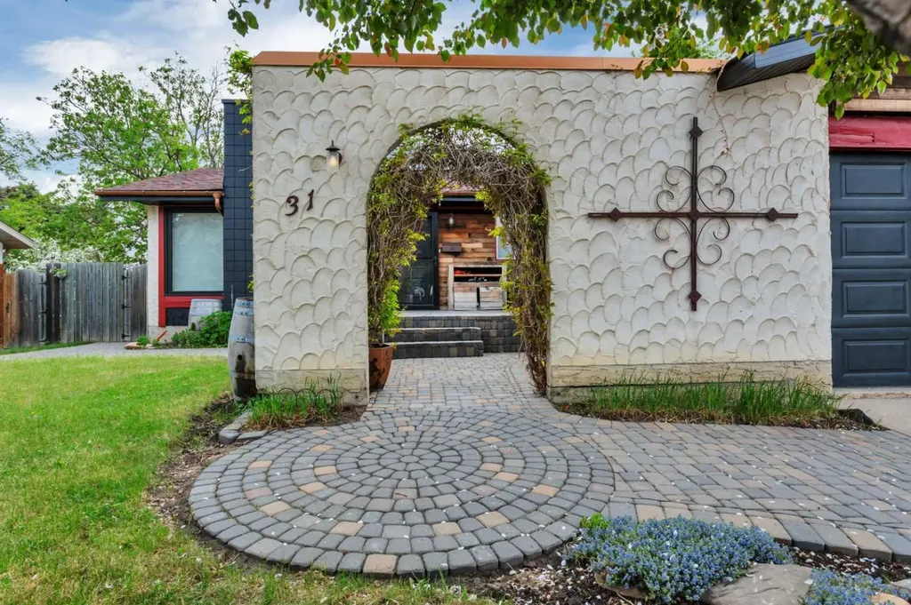 31 Macfarlane Avenue Red Deer AB T4N 5S9