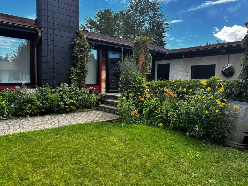 31 Macfarlane Avenue Red Deer AB T4N 5S9