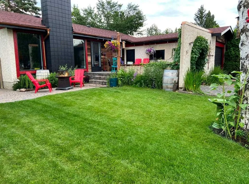 31 Macfarlane Avenue Red Deer AB T4N 5S9