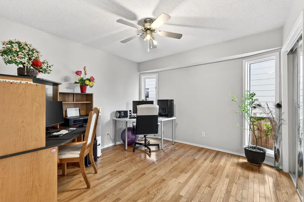 29 Sundown Way SE Calgary AB T2X 3B8