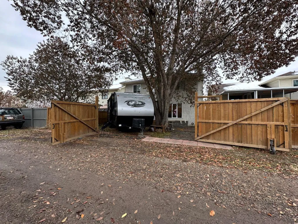 29 Sundown Way SE Calgary AB T2X 3B8