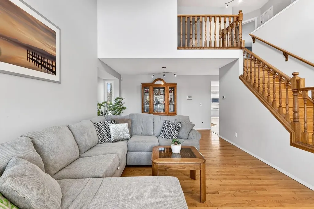 29 Sundown Way SE Calgary AB T2X 3B8