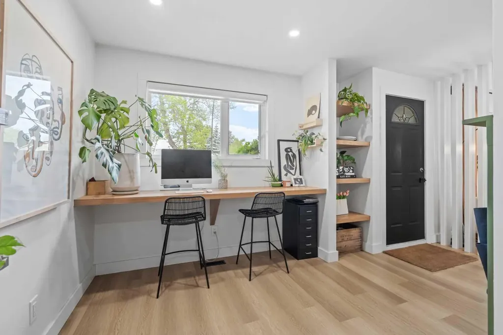 240 Lynnview Way SE Calgary AB T2C 1T6