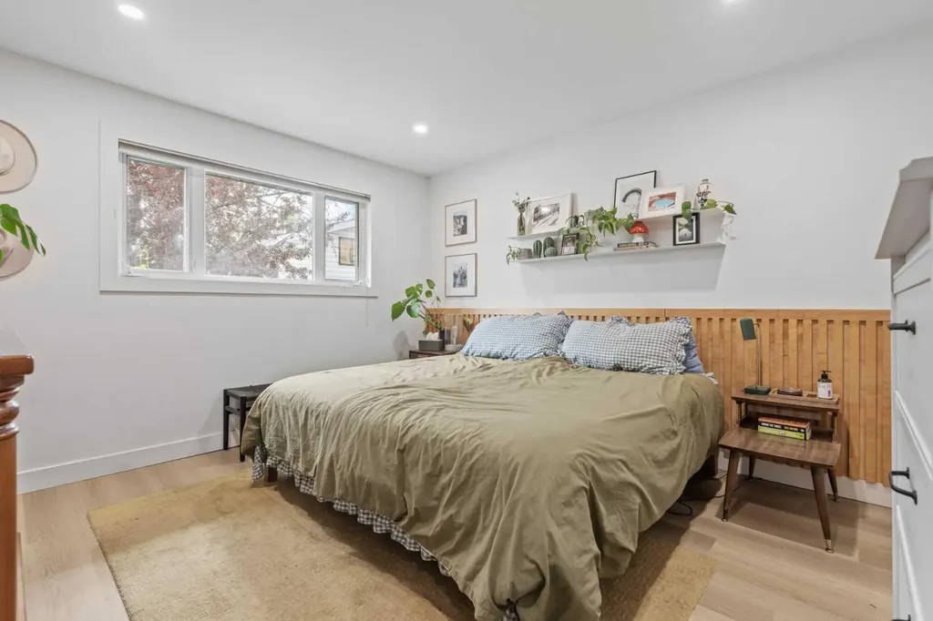 240 Lynnview Way SE Calgary AB T2C 1T6