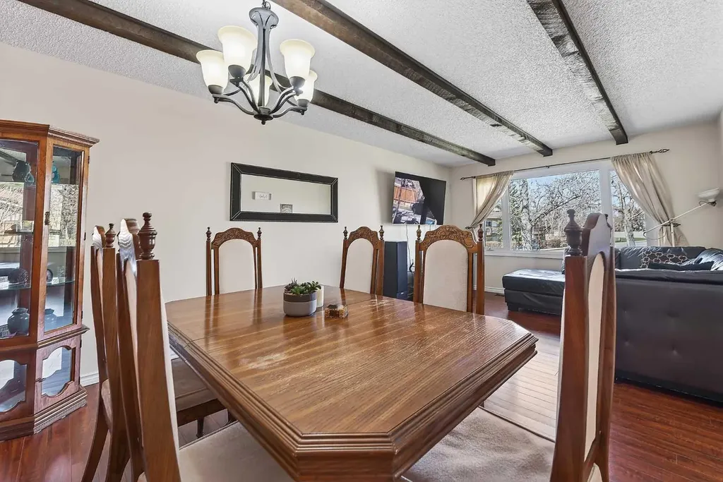 158 Ranch Glen Drive NW Calgary AB T3G 1E8