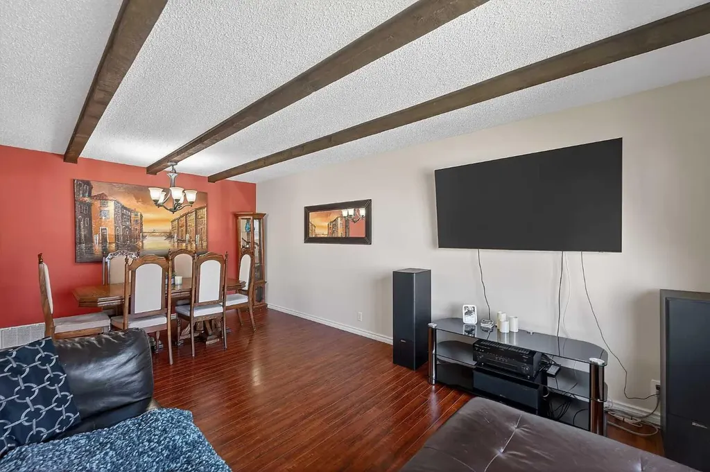 158 Ranch Glen Drive NW Calgary AB T3G 1E8