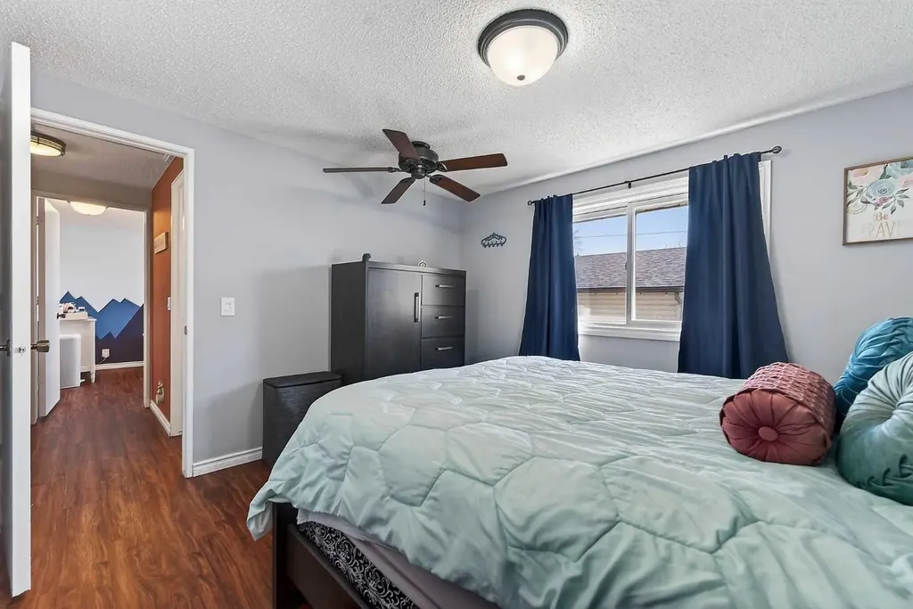 158 Ranch Glen Drive NW Calgary AB T3G 1E8