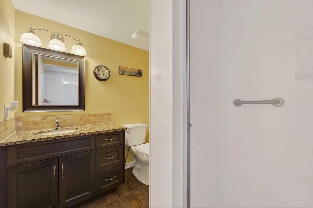 158 Ranch Glen Drive NW Calgary AB T3G 1E8