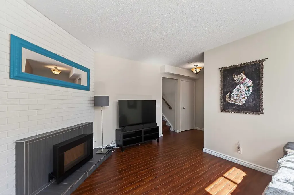 158 Ranch Glen Drive NW Calgary AB T3G 1E8