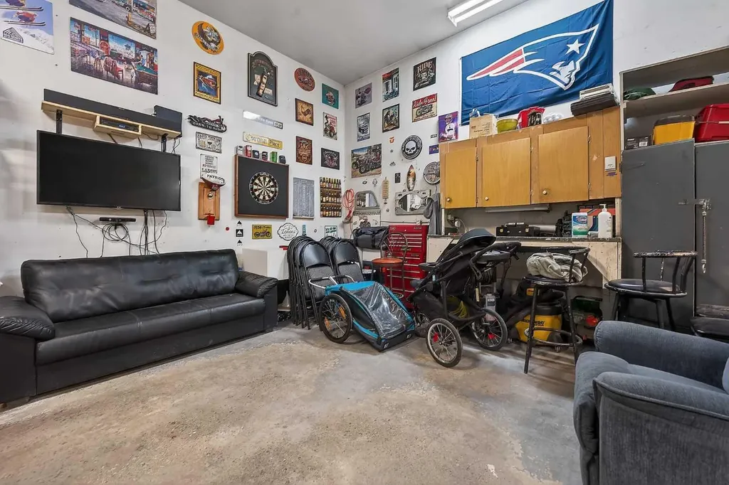158 Ranch Glen Drive NW Calgary AB T3G 1E8