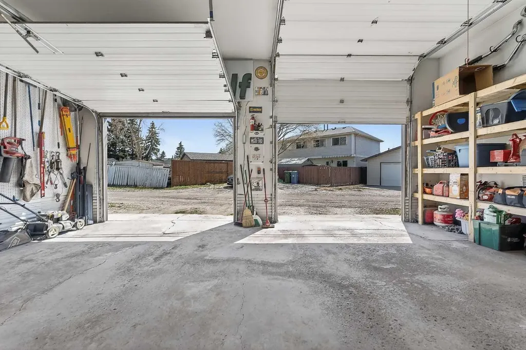 158 Ranch Glen Drive NW Calgary AB T3G 1E8