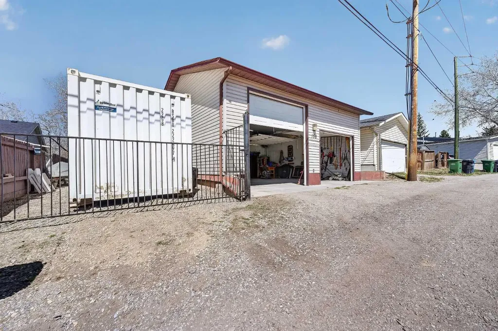 158 Ranch Glen Drive NW Calgary AB T3G 1E8