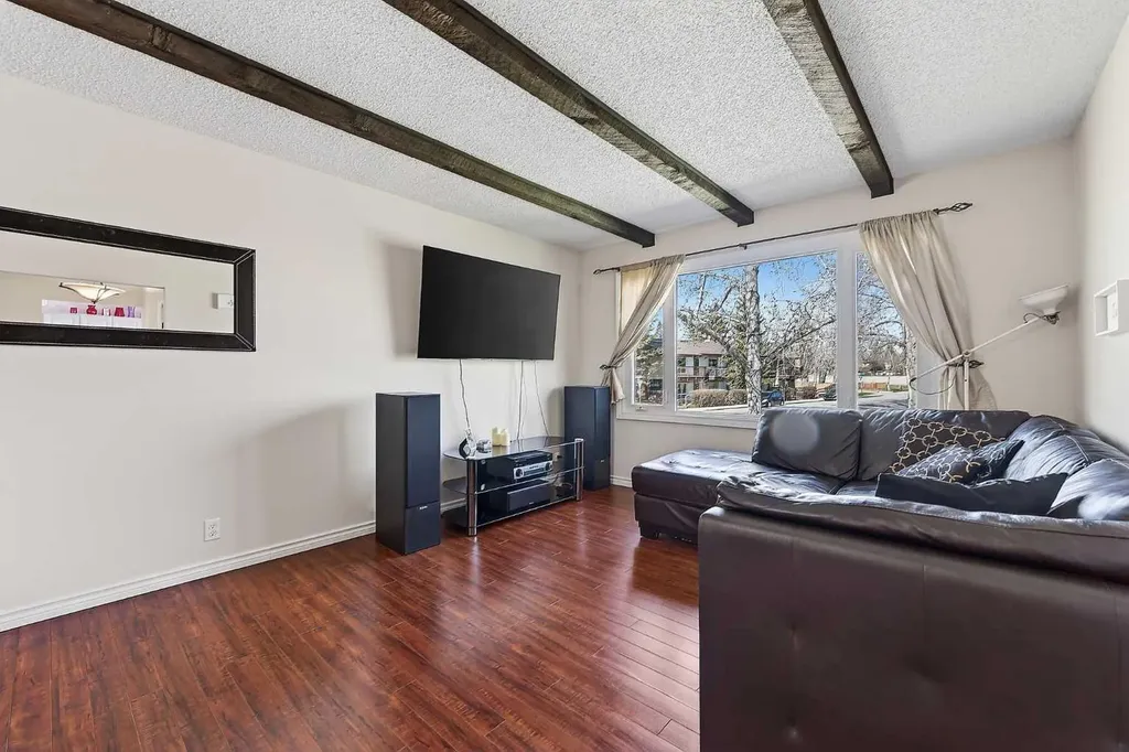 158 Ranch Glen Drive NW Calgary AB T3G 1E8