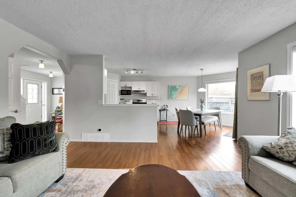60 Arbour Crest Terrace NW Calgary AB T3E4S2