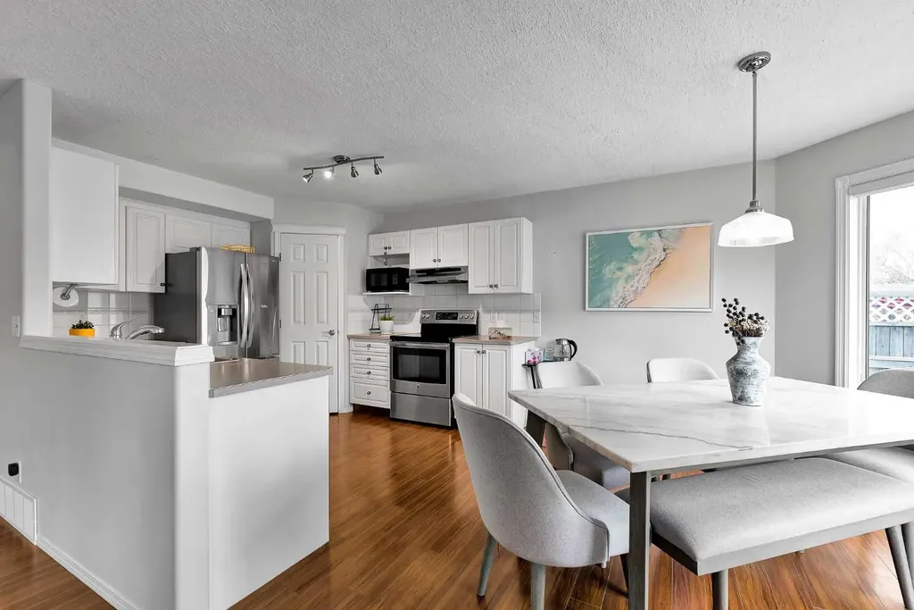 60 Arbour Crest Terrace NW Calgary AB T3E4S2