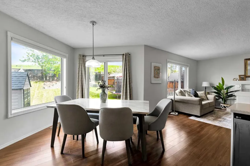 60 Arbour Crest Terrace NW Calgary AB T3E4S2