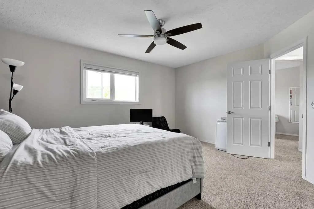 60 Arbour Crest Terrace NW Calgary AB T3E4S2