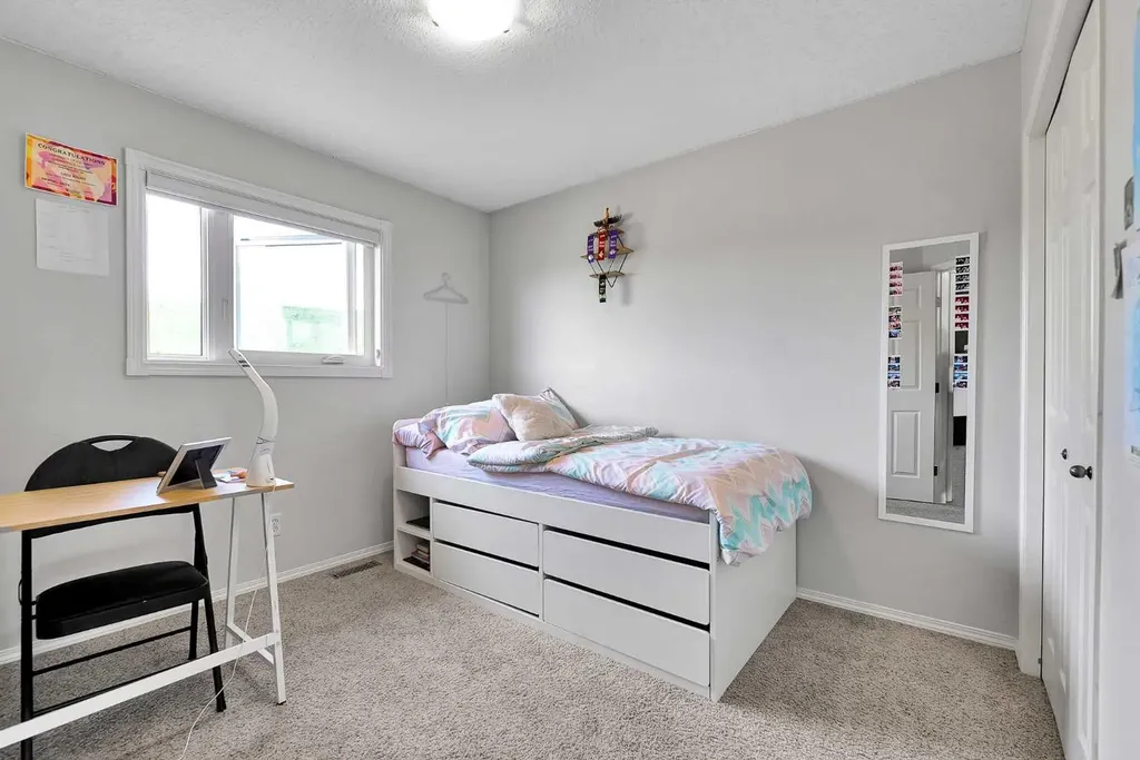 60 Arbour Crest Terrace NW Calgary AB T3E4S2