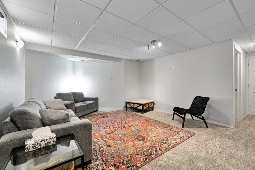 60 Arbour Crest Terrace NW Calgary AB T3E4S2