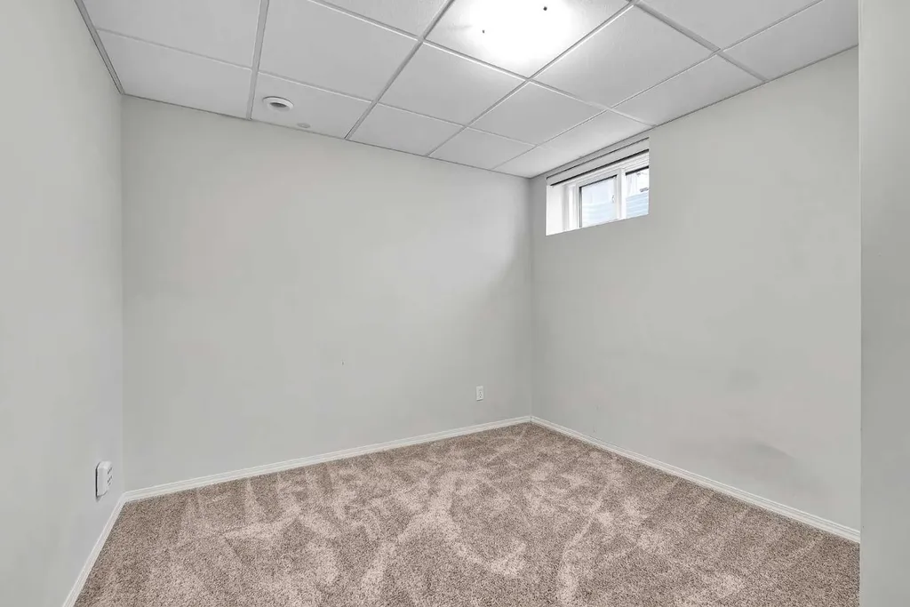 60 Arbour Crest Terrace NW Calgary AB T3E4S2