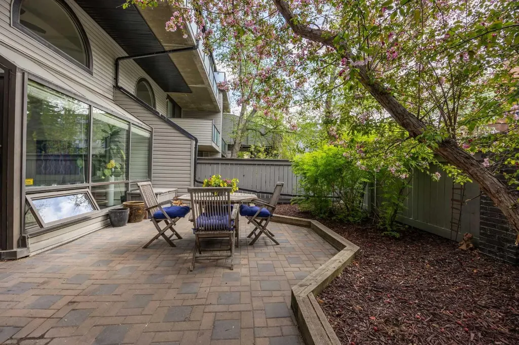 1732 9a Street SW Calgary AB T2T 3E6