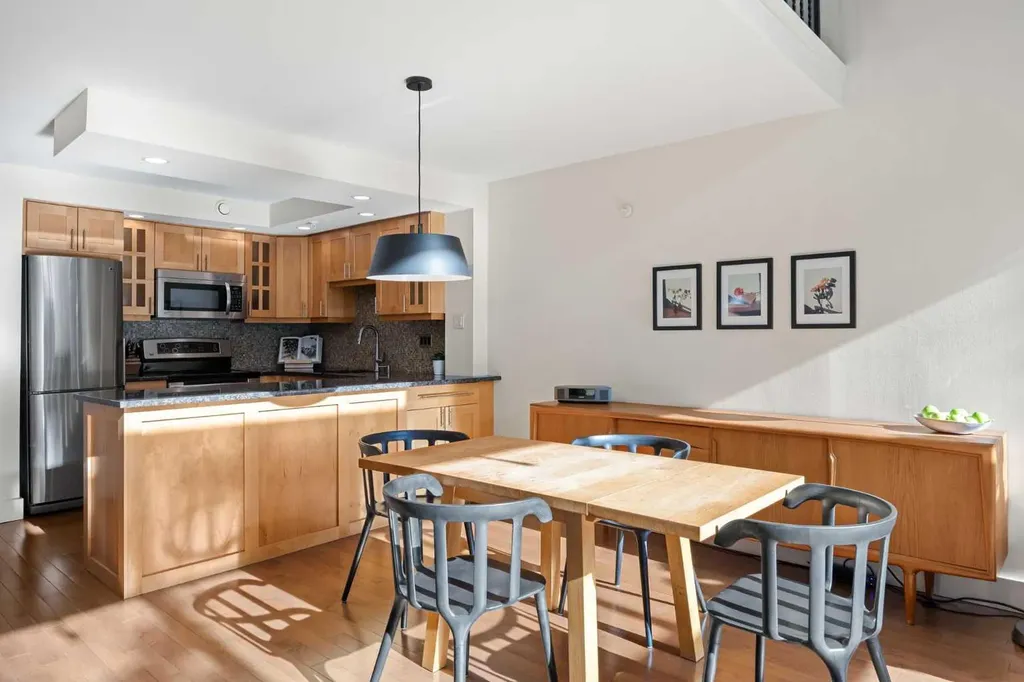 1732 9a Street SW Calgary AB T2T 3E6