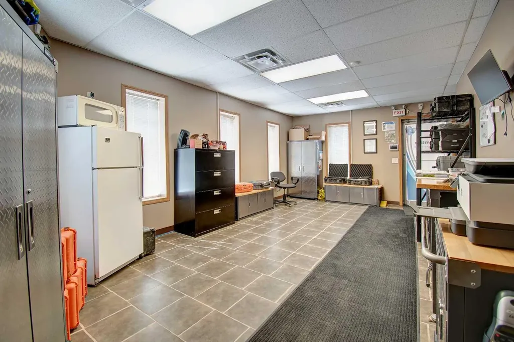 40 East Lake Green NE Airdrie AB T4A2J2