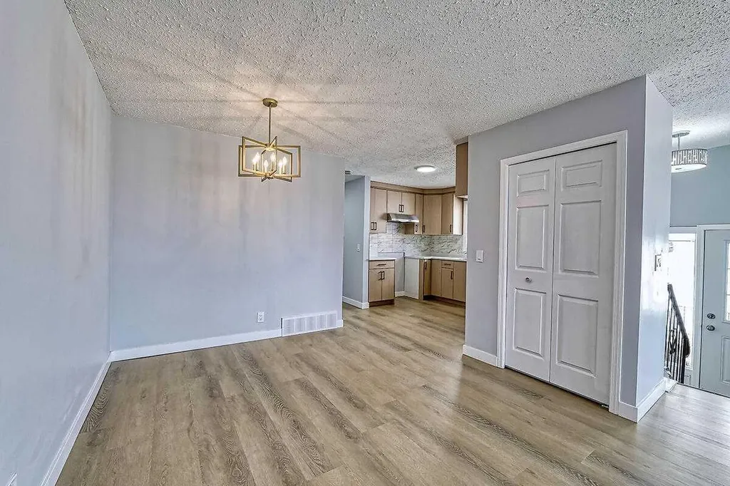 71 Falton Drive NE Calgary AB T3K 1K6