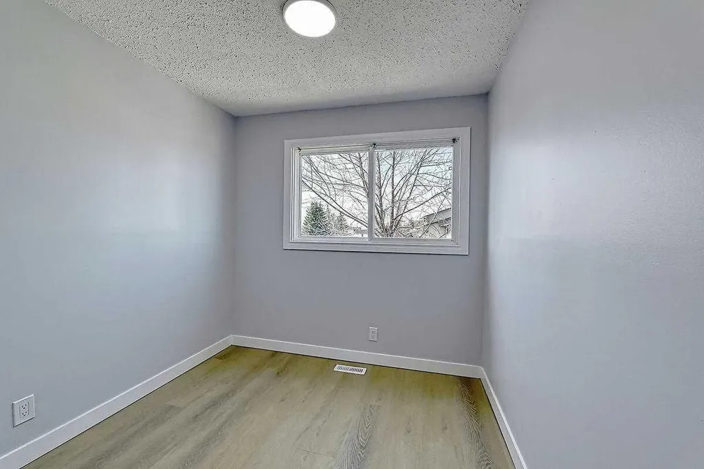 71 Falton Drive NE Calgary AB T3K 1K6
