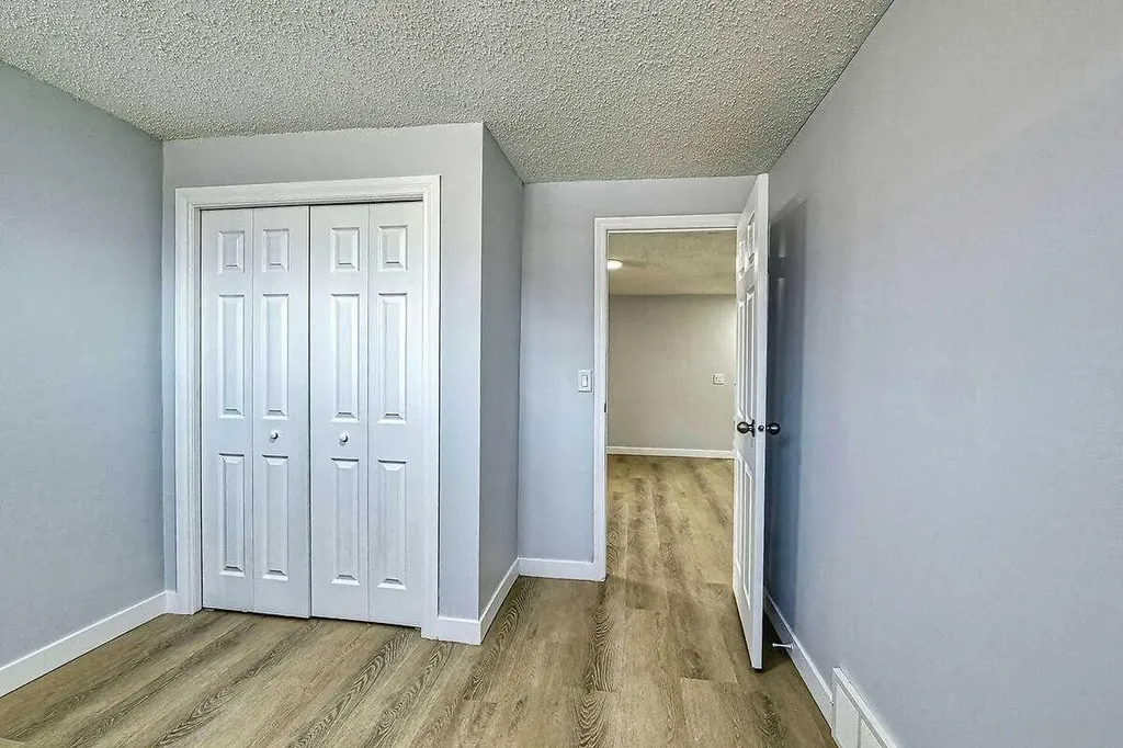 71 Falton Drive NE Calgary AB T3K 1K6
